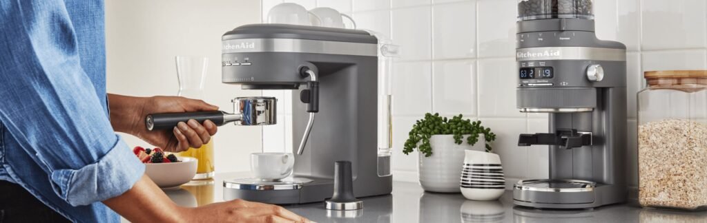 What Is The Difference Between A Coffee Machine And An Espresso Machine With A Grinder?