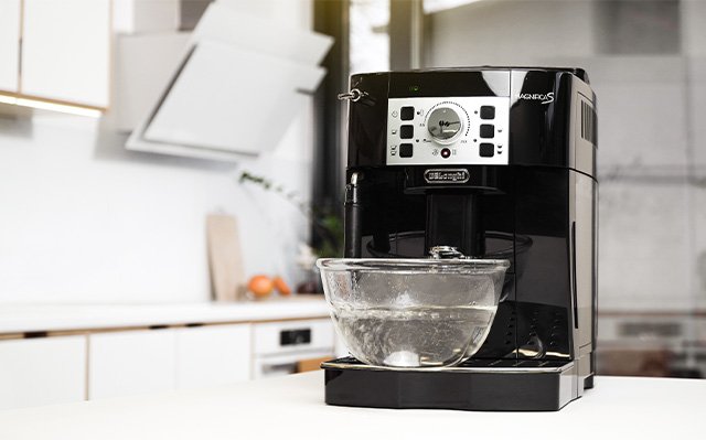 How to Know if Your Coffee Machine Needs Descaling